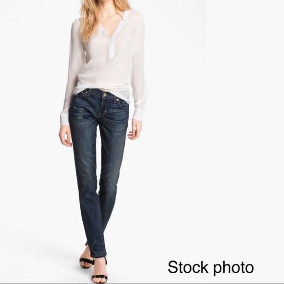 ELIZABETH & JAMES "DEBBIE" STRAIGHT LEG JEANS - Picture 2 of 15